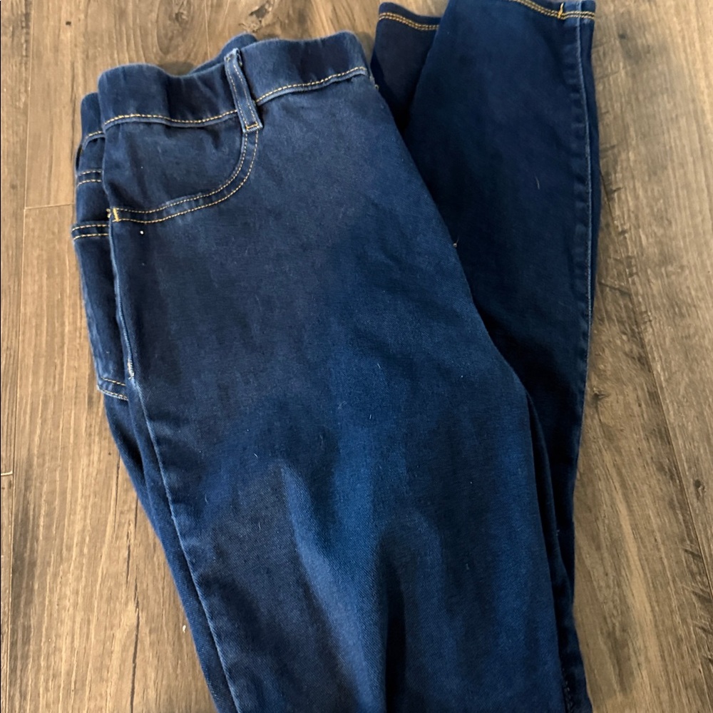 3 pairs off Time and Tru Women's jeggings (capri and jean) - Picture 3 of 3